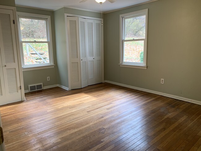 Primery bedroom - 1947 Decatur Ave