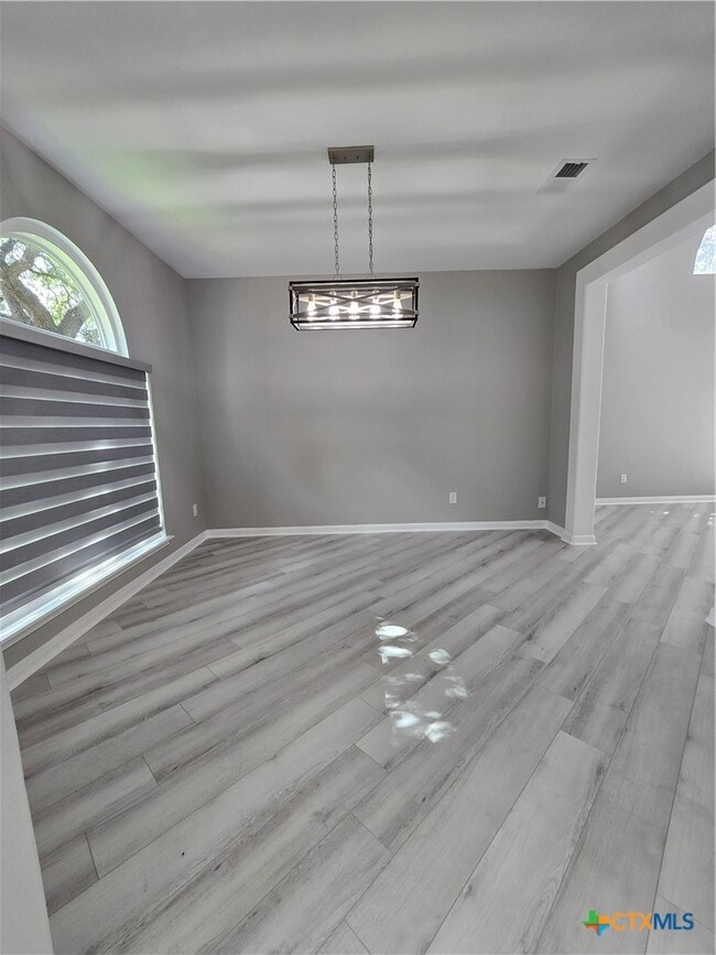 Building Photo - 2850 Bent Tree Dr