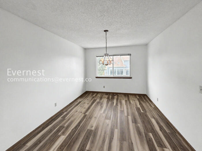 Building Photo - 4930 Sprangler Dr