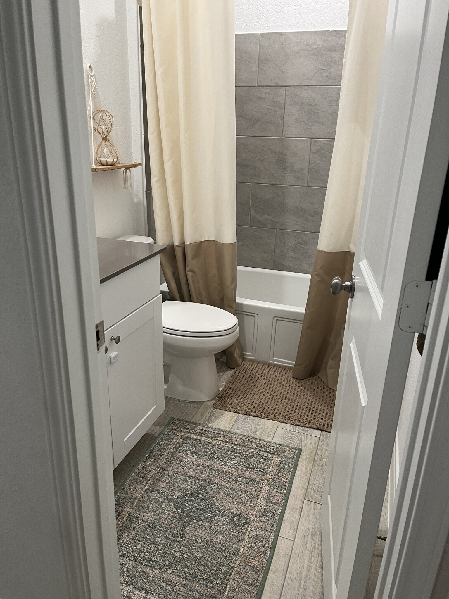 Guest BR 2 - 1 of 4 - 6615 Morgan Path