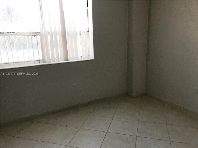 Building Photo - 10185 Collins Ave