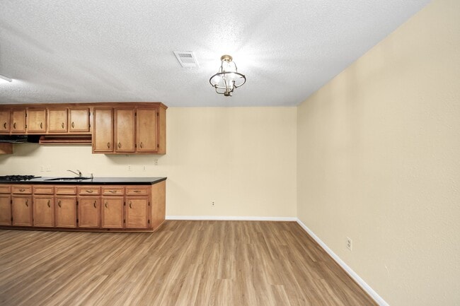 Building Photo - 8105 Lanham Ln