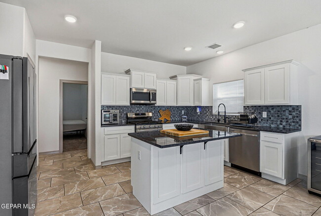 Building Photo - 3601 Hill Sand Pl