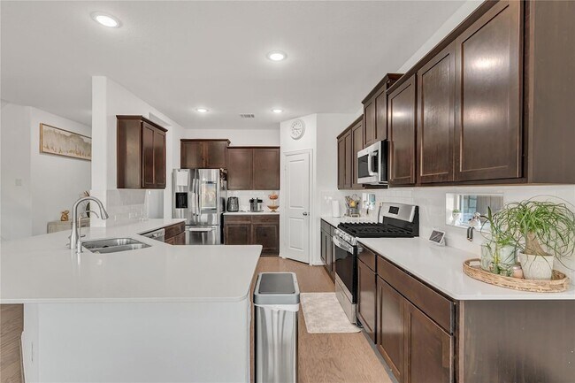 Building Photo - 111 Fortuna Ct