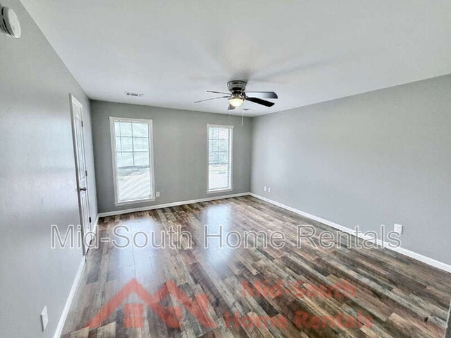 Building Photo - 512 McElroy Rd