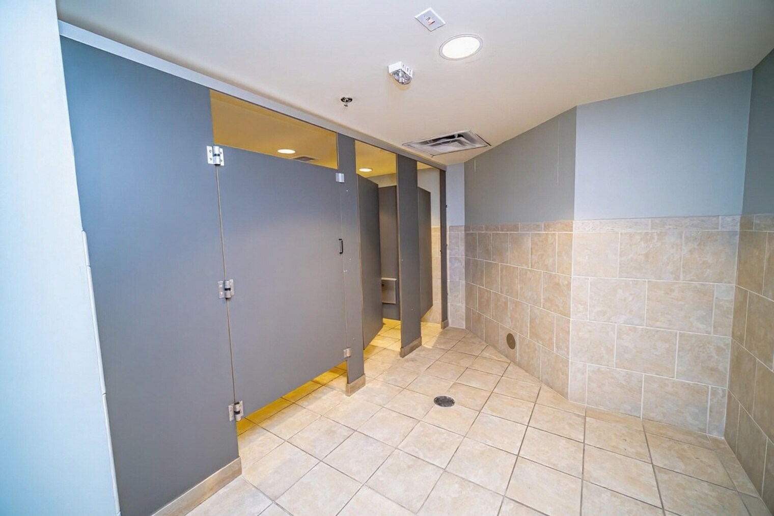 Building Photo - 3404 American Dr