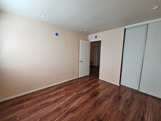 Building Photo - 3076 Valleywood Ct