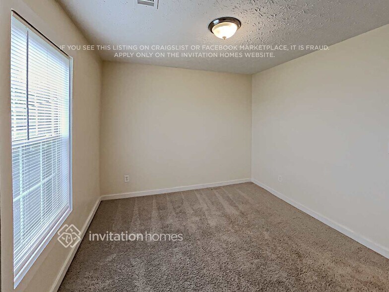 Building Photo - 144 Ozora Rd