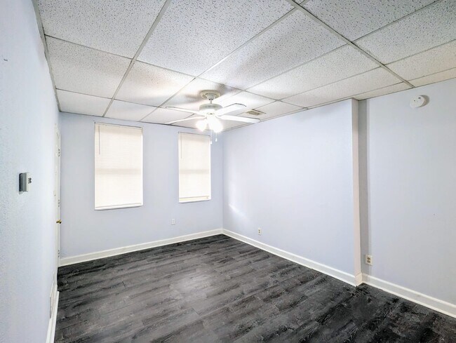 Building Photo - 5139 Carnegie St