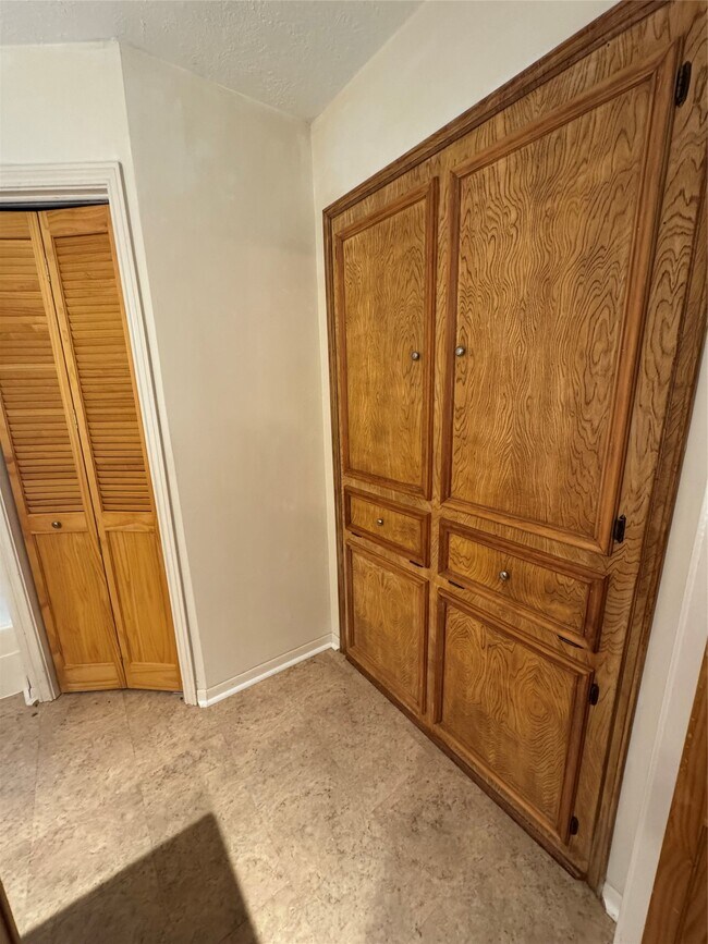 Building Photo - 22803 Trailwood Ln