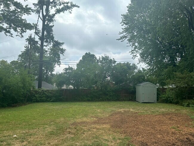 Building Photo - 2908 Argyle Dr