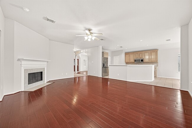 Building Photo - 26414 Suffield Glen Ln