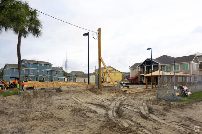 Building Photo - The Retreat at Tampa Cottages