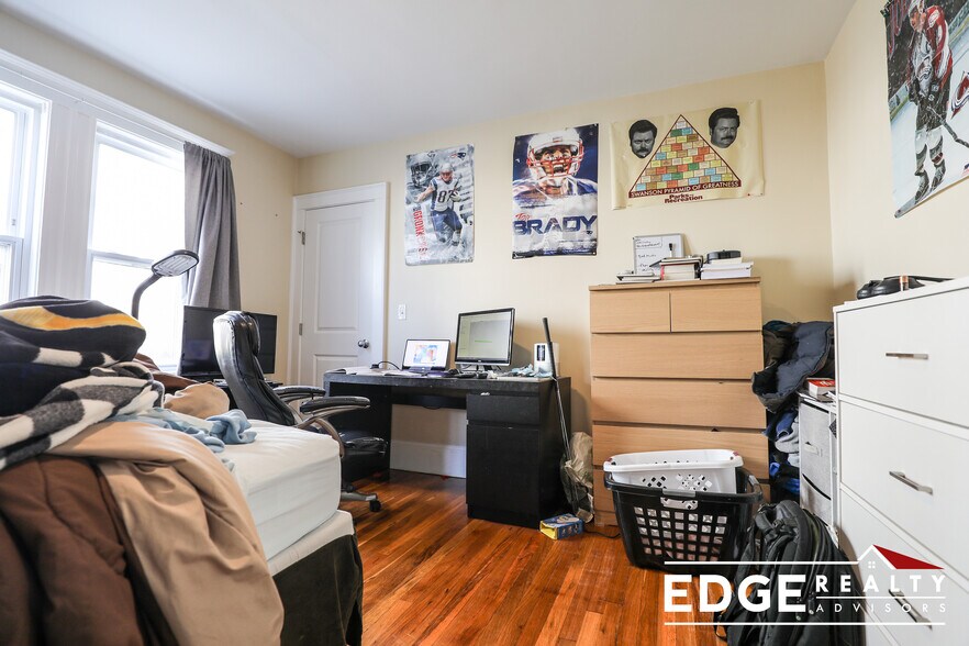 Building Photo - 45 Matchett St