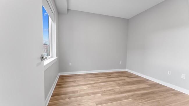 Building Photo - 475 Communipaw Ave