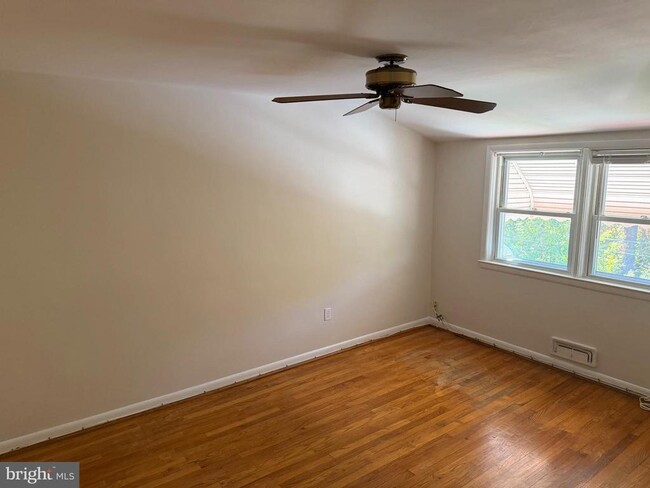 Building Photo - 1117 Linden Ave