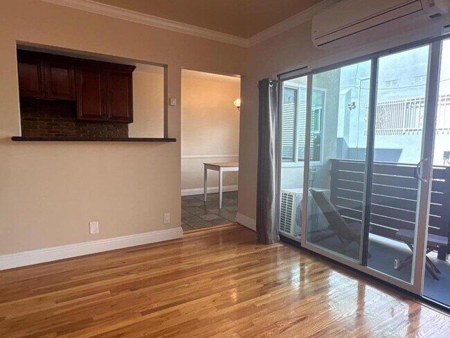 Building Photo - 11719 Mayfield Ave