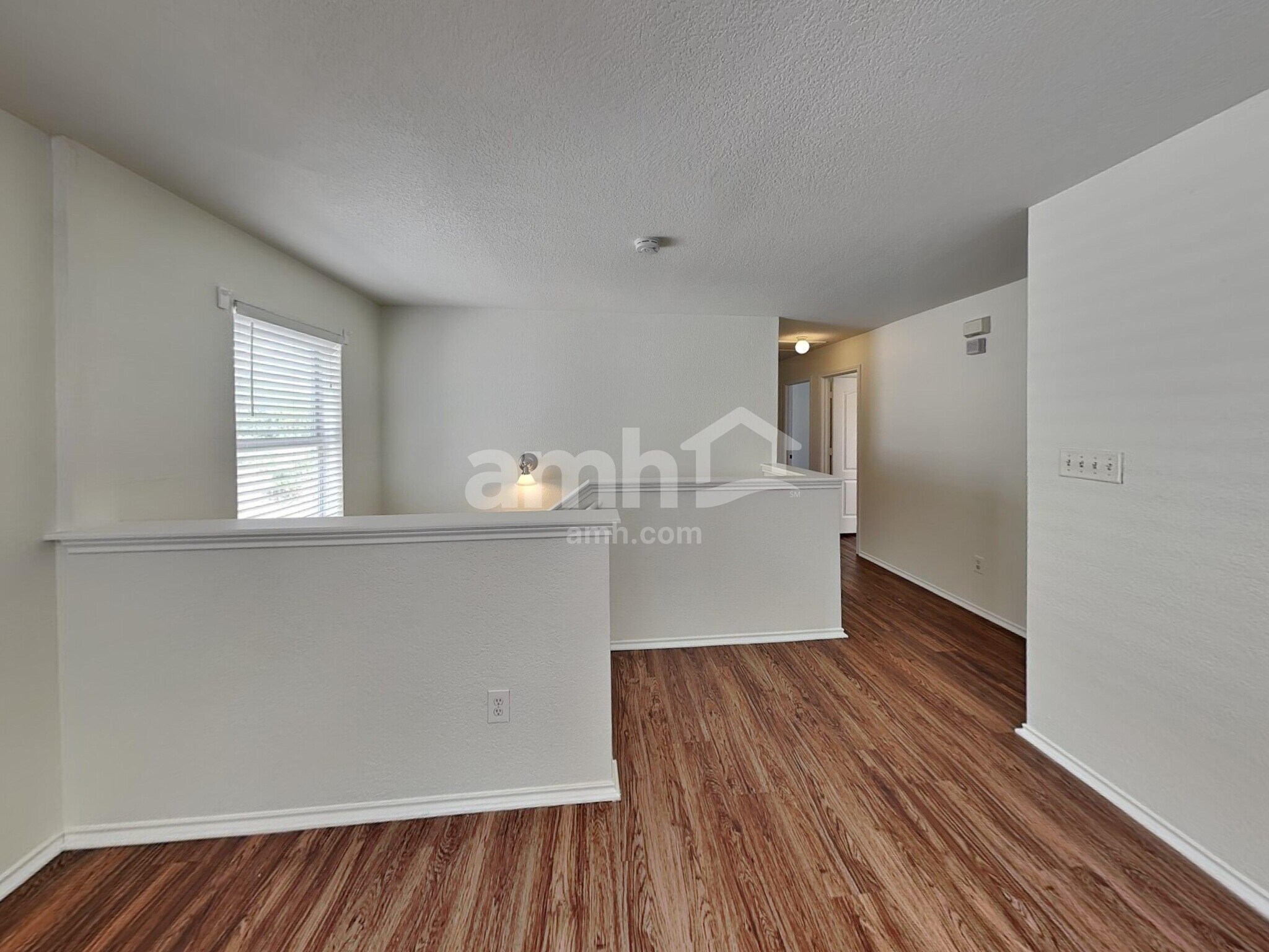 Building Photo - 10019 Bermuda Palm