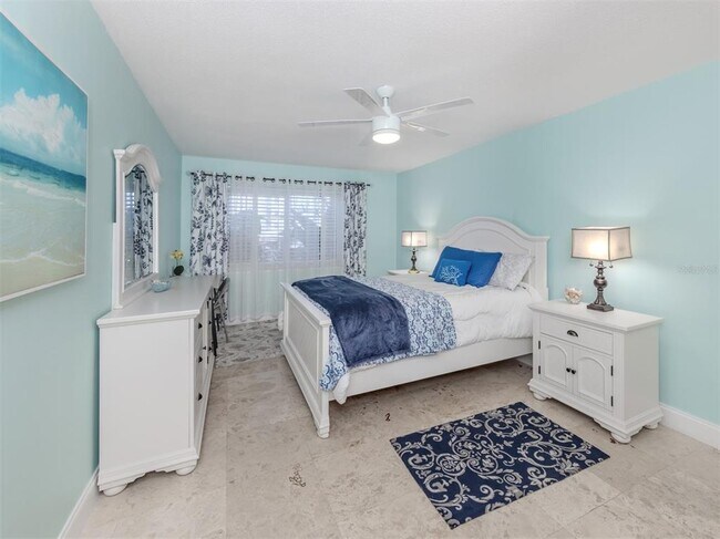 Building Photo - 200 The Esplanade N