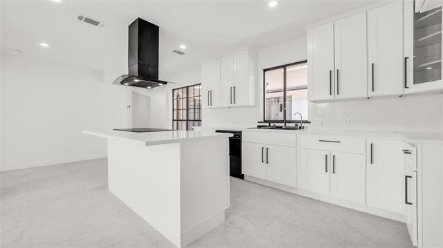 Building Photo - 2405 Bennington Ct