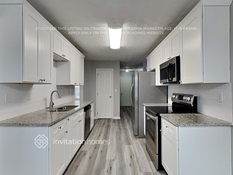 Building Photo - 35 Dearing Woods Ln