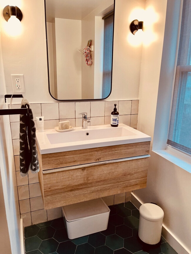 Building Photo - 316 Degraw St