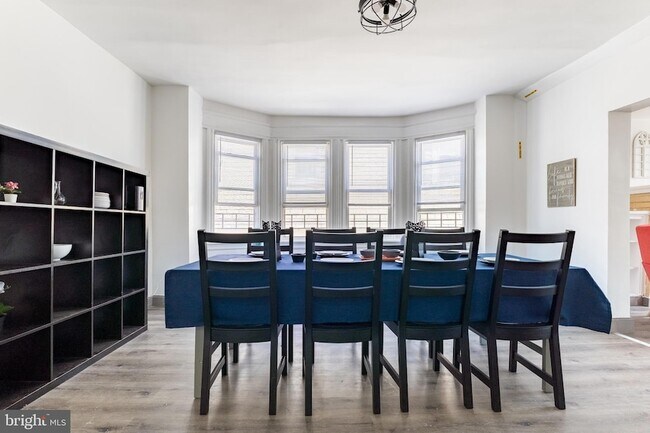 Building Photo - 3809 Ventnor Ave