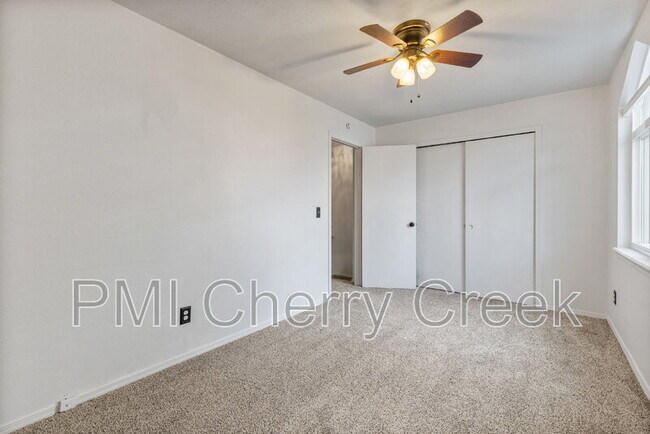 Building Photo - 11634 E Bayaud Dr