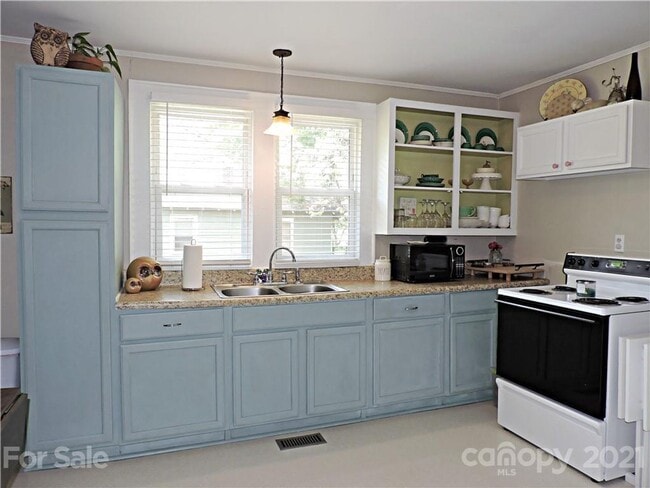 Building Photo - Charming Home for Rent in Newton, North Carolina!