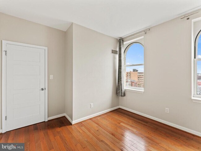 Building Photo - 2000 16th St NW