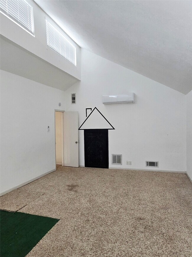 Building Photo - 13014 Lazdins Cir