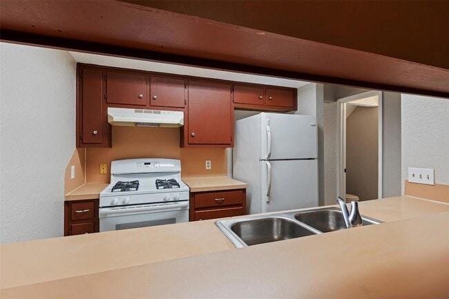 Building Photo - 1805 Rawhide Loop