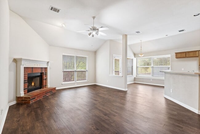 Building Photo - 1318 Coronado Blvd