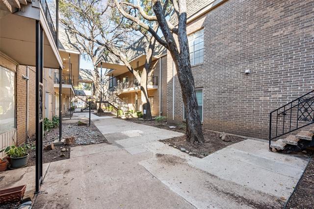 Building Photo - 4420 Harlanwood Dr