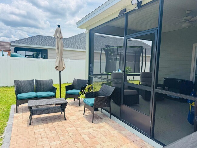 Building Photo - 9052 SW 58th Cir