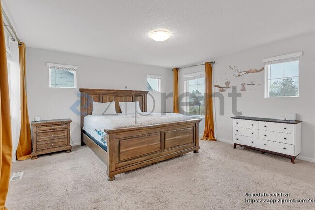 Building Photo - 30985 NW Brooking St