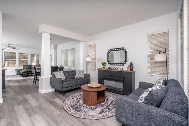 Building Photo - 3034 W Villa Cassandra Dr