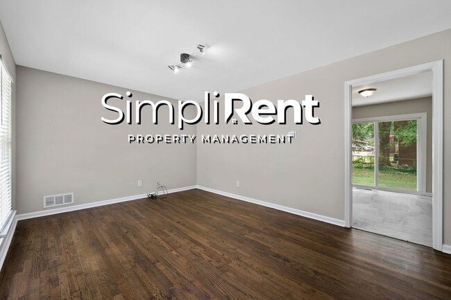 Building Photo - JUST REDUCED *ALL ELECTRIC* Ranch in River...