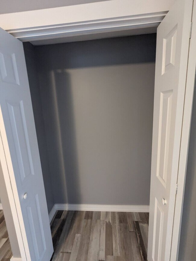 Building Photo - 19 Main St