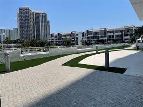 Building Photo - 3015 N Ocean Blvd