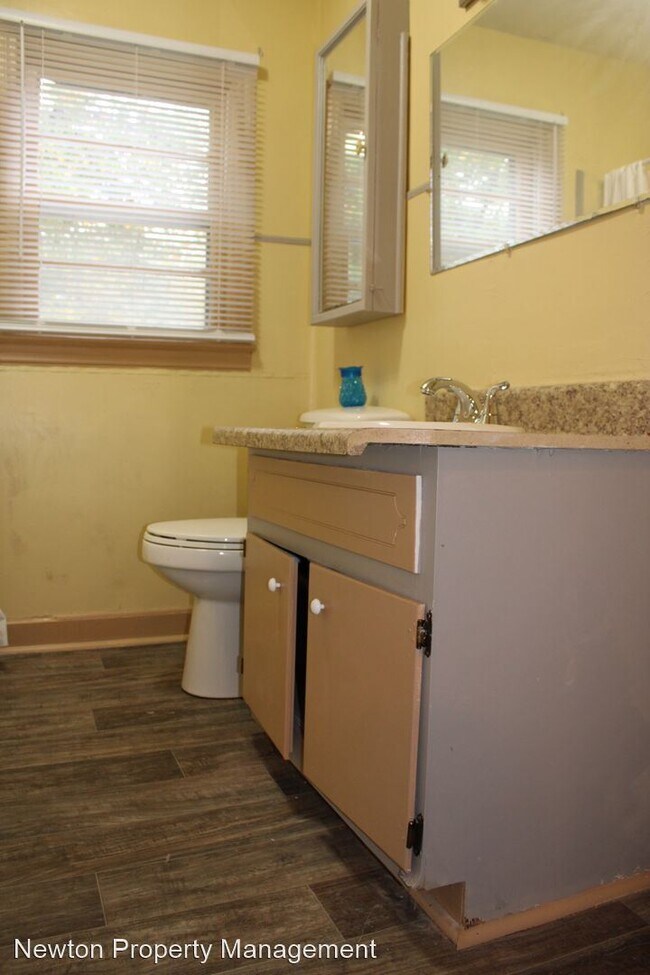 Building Photo - 3 br, 1 bath House - 405 Vine Street