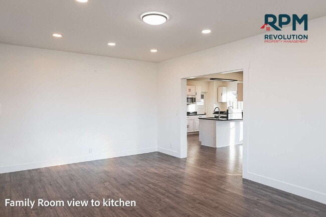 Building Photo - 868 Washington Blvd