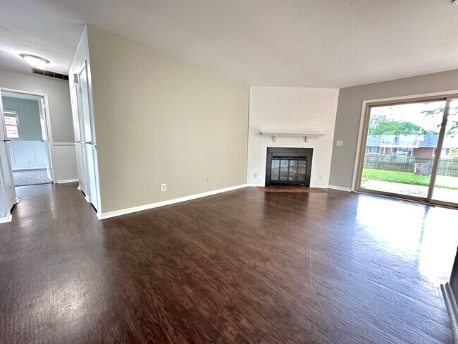 Building Photo - 130 Timberwood Ln