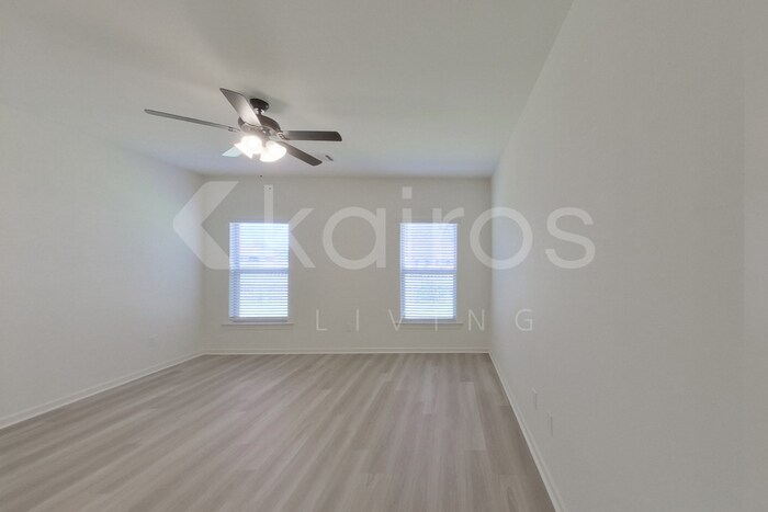 Building Photo - 129 Salvat Dr