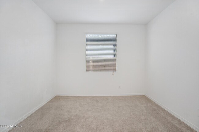 Building Photo - 11341 E Unger Ave