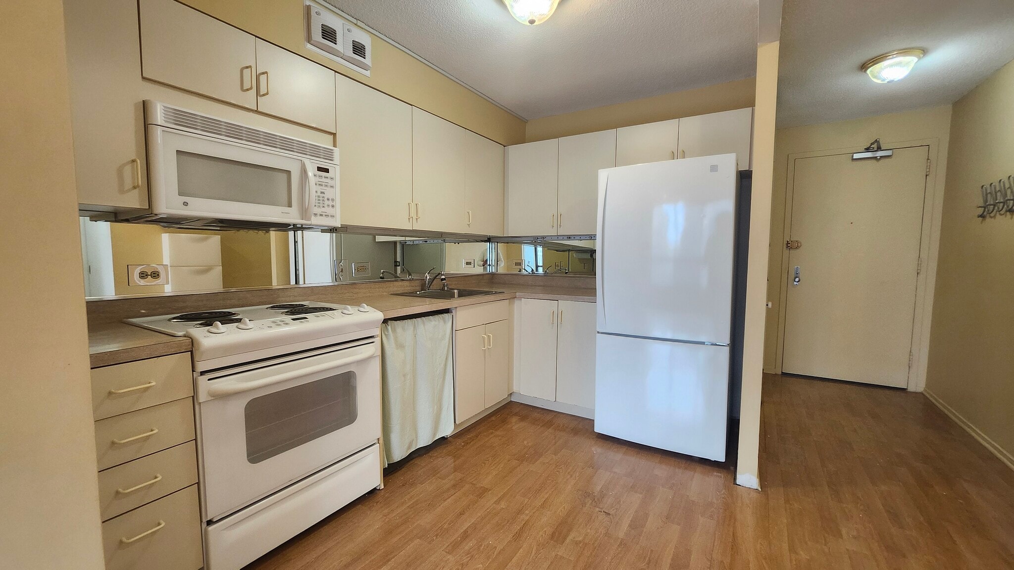 Building Photo - 405 N Wabash Ave