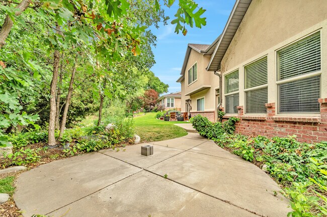 Building Photo - 1306 E 5250 S