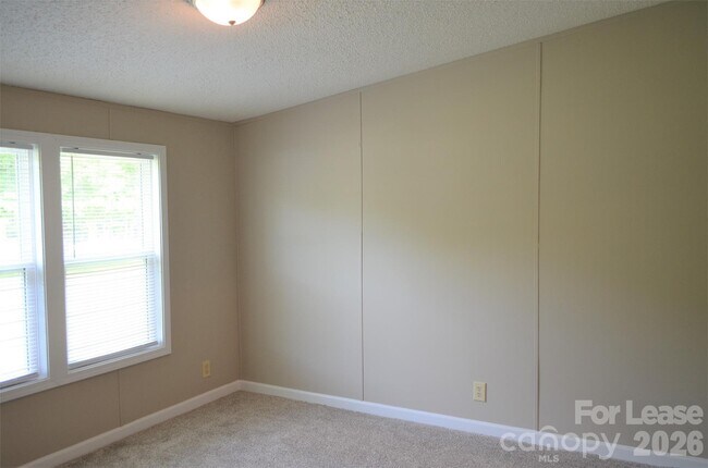 Building Photo - 7167 Long Island Rd