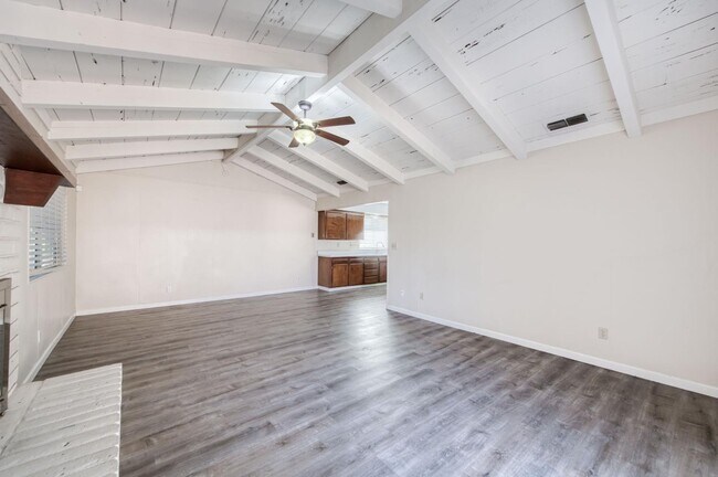Building Photo - 6463 N Wishon Ave