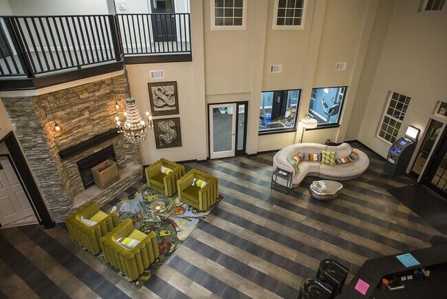 Building Photo - University Village, 142-B